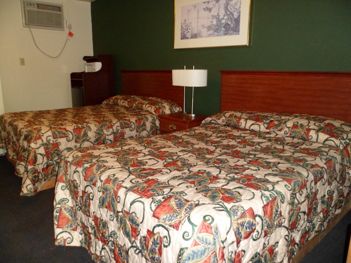 Belmont Motel Roswell Room photo