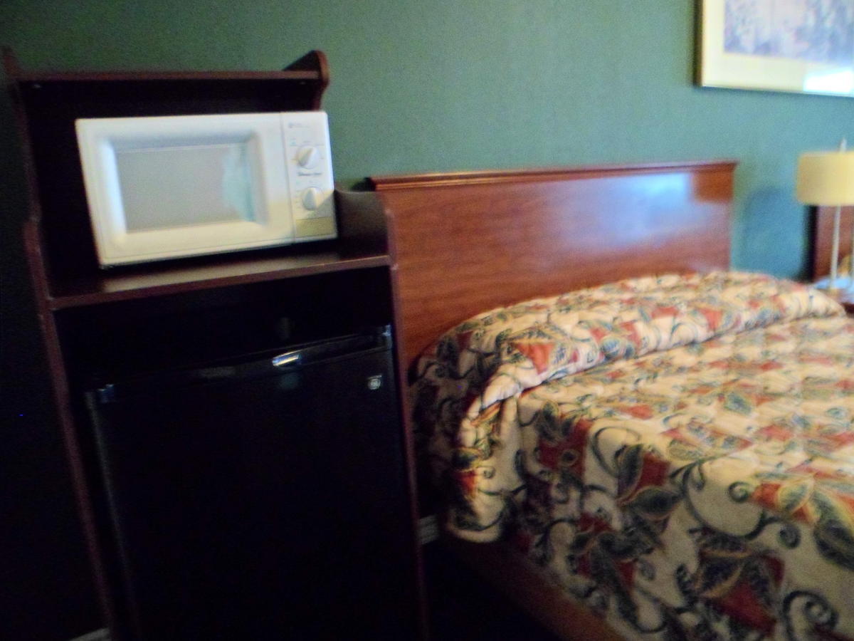 Belmont Motel Roswell Room photo